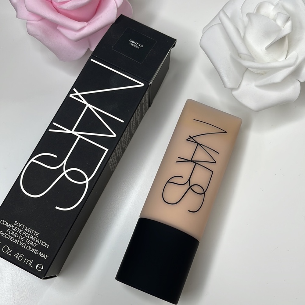 New NARS Soft Matte Complete Foundation Shade Light 4.5 Vienna